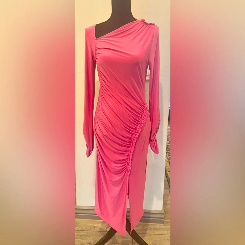 Miss Selfridge size 6 pink long sleeve form-fitted dress